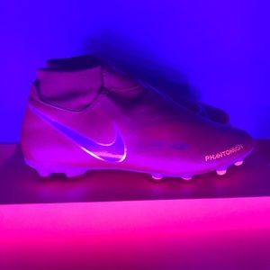 Nike Phantom VSN Academy Soccer Cleats